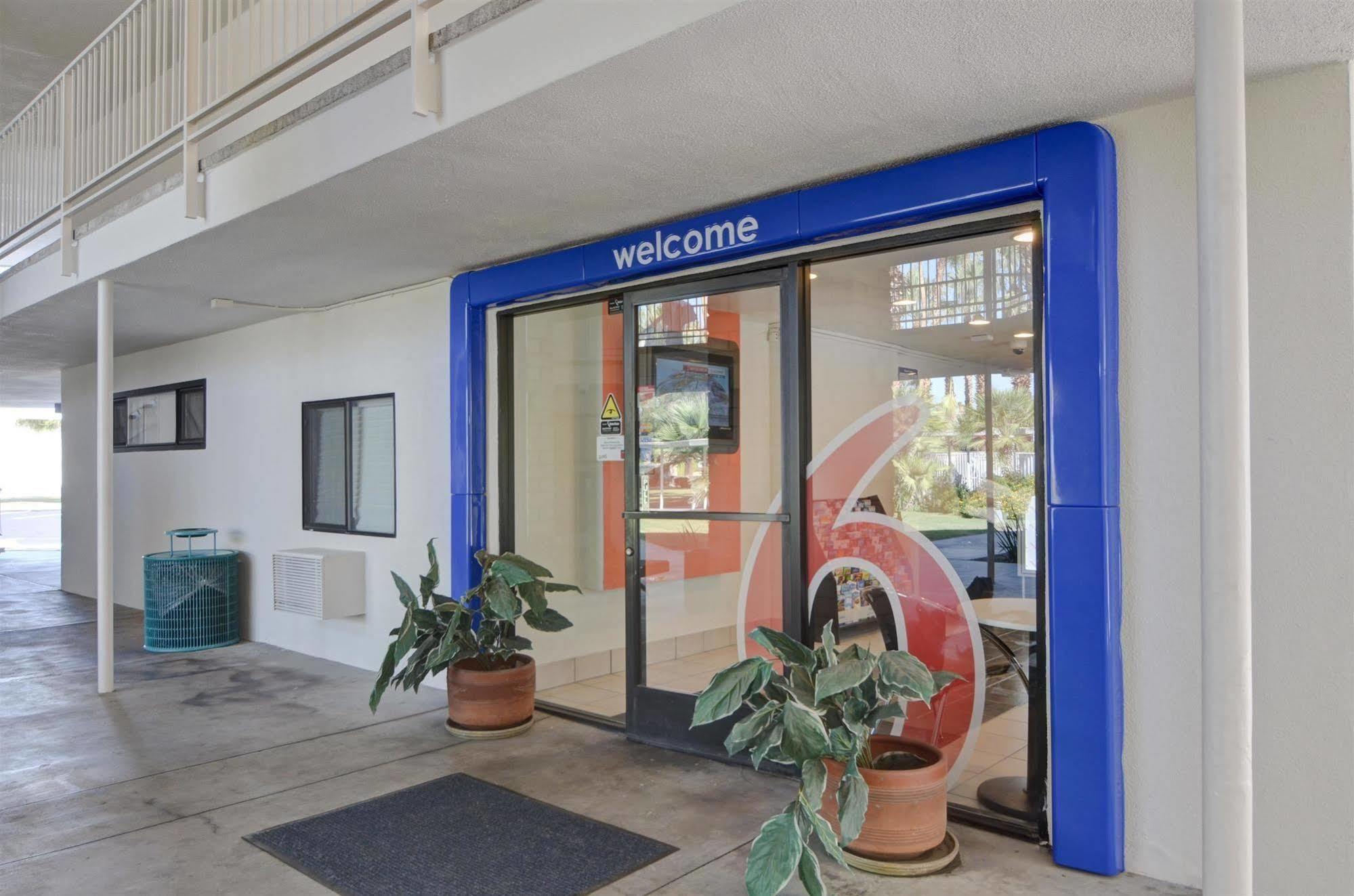 Motel 6-Palm Springs, Ca - East - Palm Canyon Экстерьер фото