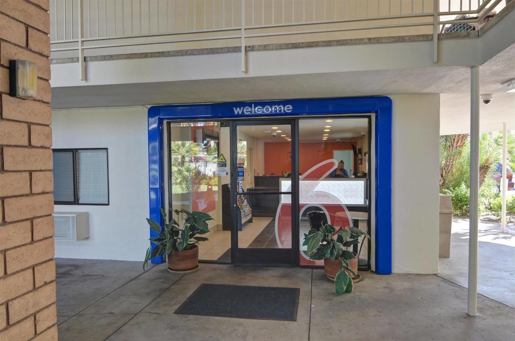 Motel 6-Palm Springs, Ca - East - Palm Canyon Экстерьер фото