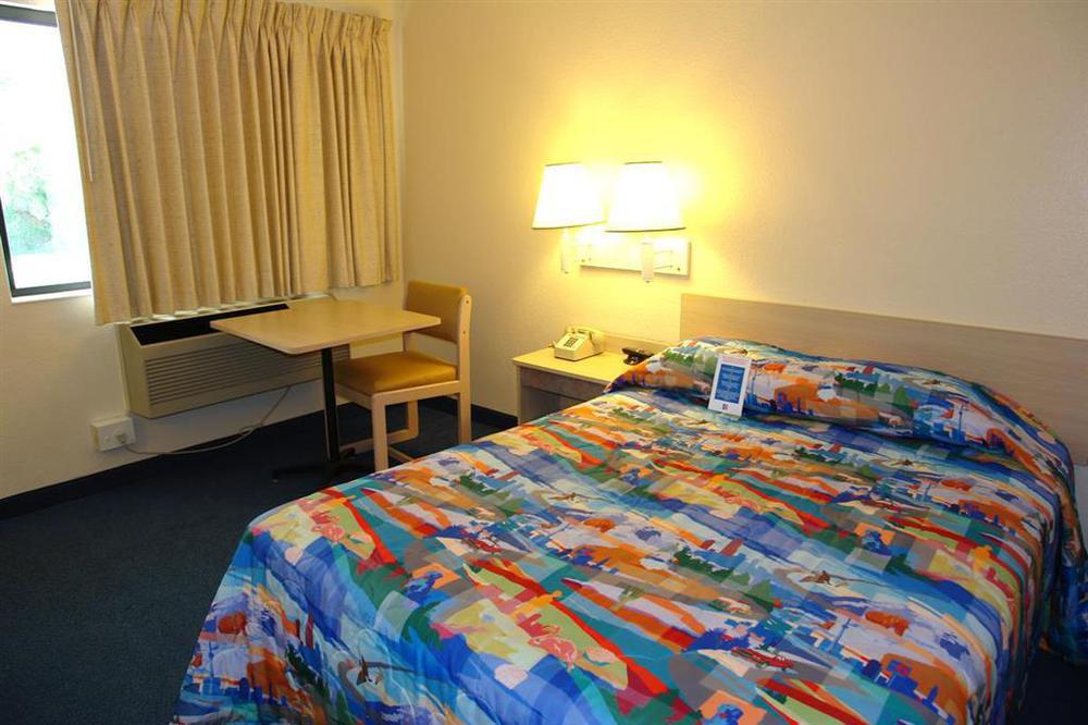 Motel 6-Palm Springs, Ca - East - Palm Canyon Номер фото